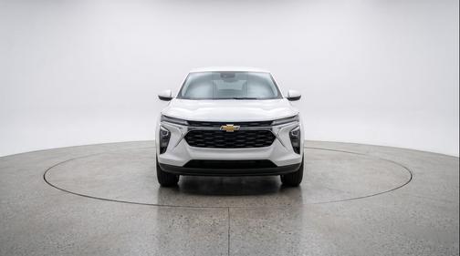 Summit White 2025 Chevrolet Trax LT