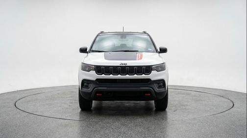 Bright White Clearcoat 2025 Jeep Compass Trailhawk
