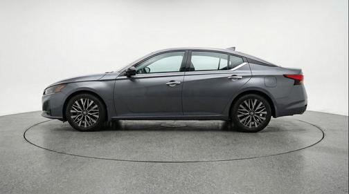 Gun Metallic 2025 Nissan Altima SV FWD