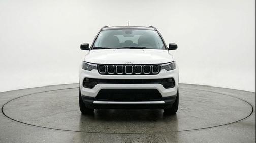 Bright White Clearcoat 2025 Jeep Compass Limited