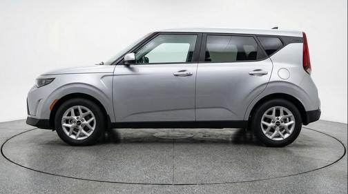 Steel Gray 2025 Kia Soul LX