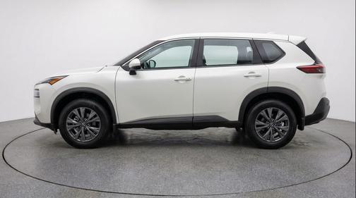 Everest White Pearl Tricoat 2025 Nissan Rogue SV