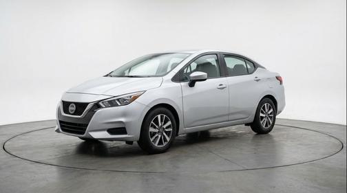 Brilliant Silver Metallic 2025 Nissan Versa 1.6 SV