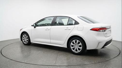 Ice Cap 2025 Toyota Corolla LE