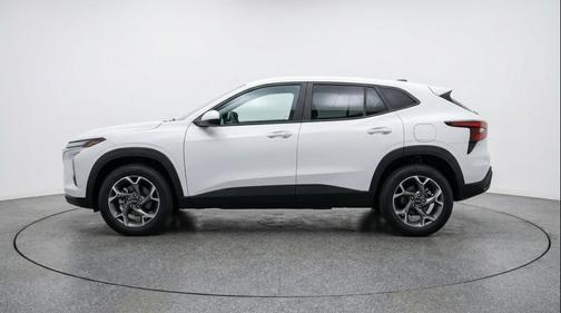 Summit White 2025 Chevrolet Trax LT