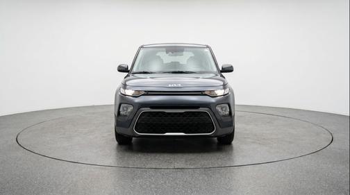 Gravity Gray 2025 Kia Soul LX
