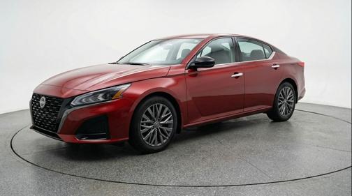 Garnet Pearl Metallic 2025 Nissan Altima SV FWD