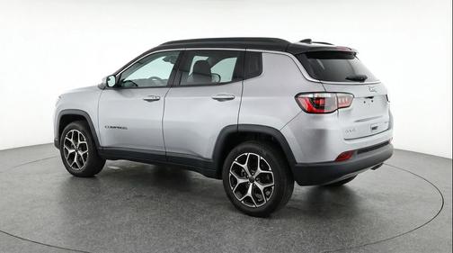 Silver Zynith Metallic Clearcoat 2025 Jeep Compass Limited