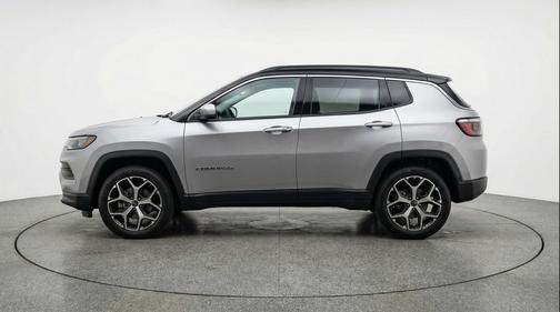 Silver Zynith Metallic Clearcoat 2025 Jeep Compass Limited