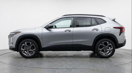 Sterling Gray Metallic 2025 Chevrolet Trax LT