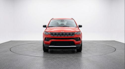 Red Hot Pearlcoat 2025 Jeep Compass Latitude