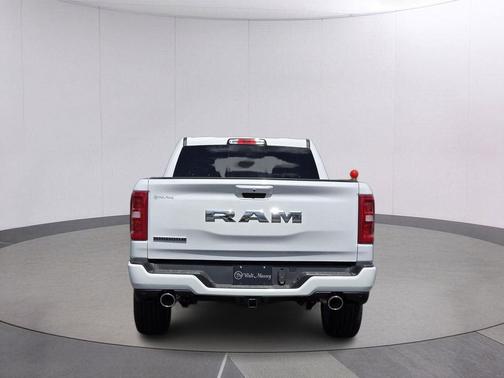 Bright White Clearcoat 2026 RAM 1500 Big Horn/Lone Star