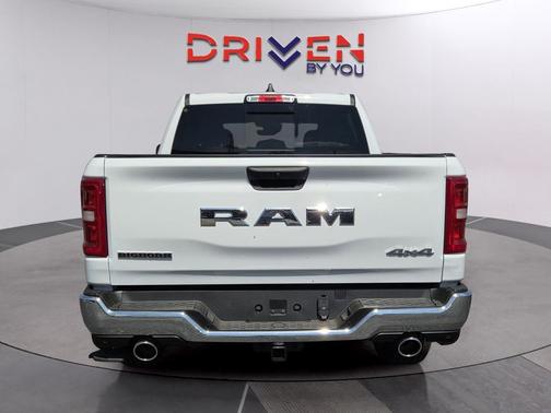 Bright White Clearcoat 2026 RAM 1500 Big Horn/Lone Star