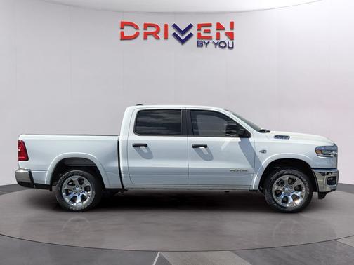 Bright White Clearcoat 2026 RAM 1500 Big Horn/Lone Star