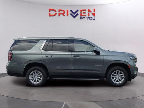 Silver Sage Metallic 2024 Chevrolet Tahoe LT