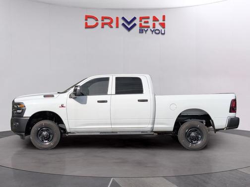 2025 RAM 2500 Tradesman Crew Cab 4x4 6'4' Box