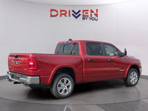 Molten Red Pearlcoat 2026 RAM 1500 Big Horn/Lone Star