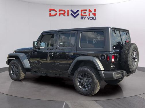 Black Clearcoat 2026 Jeep Wrangler Sport S