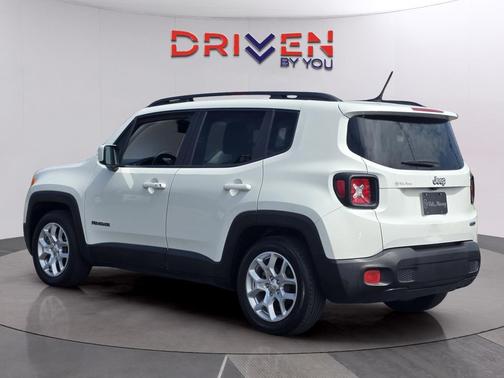 Alpine White 2017 Jeep Renegade Latitude