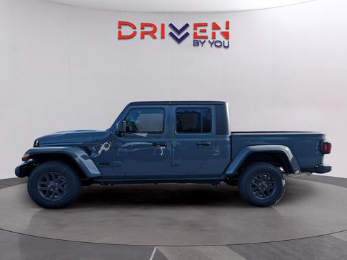 Anvil Clearcoat 2025 Jeep Gladiator Sport S