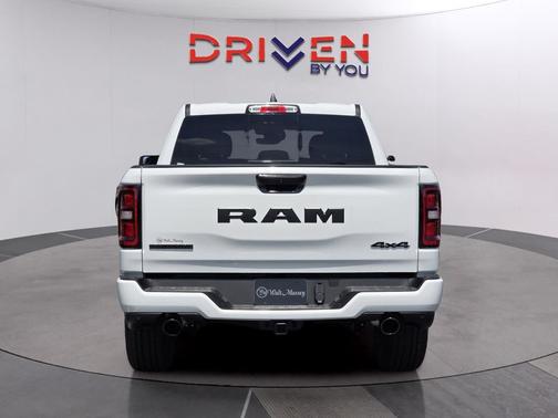 Bright White Clearcoat 2026 RAM 1500 Big Horn/Lone Star