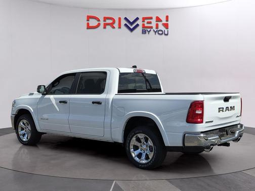 Bright White Clearcoat 2026 RAM 1500 Big Horn/Lone Star