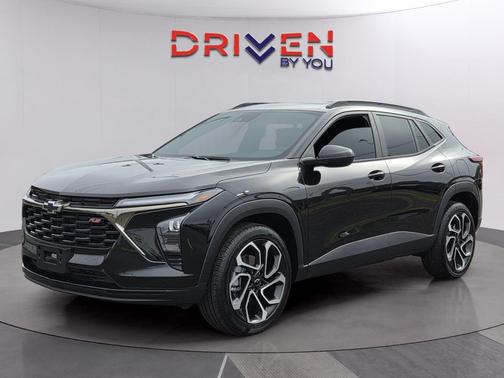 Mosaic Black Metallic 2026 Chevrolet Trax FWD 2RS