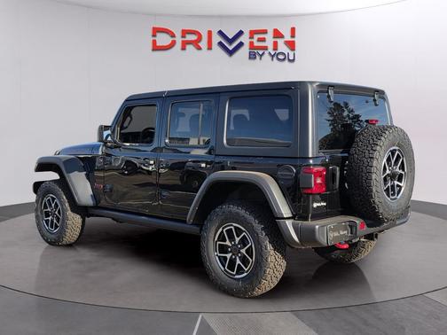 Black Clearcoat 2026 Jeep Wrangler Rubicon