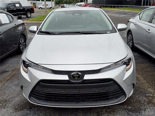Classic Silver Metallic 2025 Toyota Corolla LE