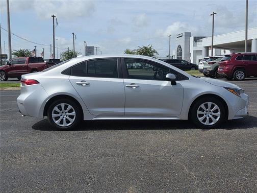 Classic Silver Metallic 2025 Toyota Corolla LE