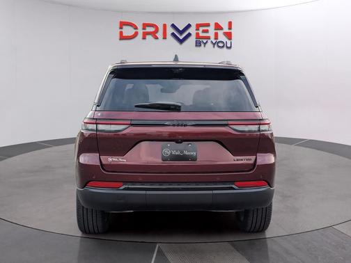Velvet Red Pearlcoat 2025 Jeep Grand Cherokee Limited