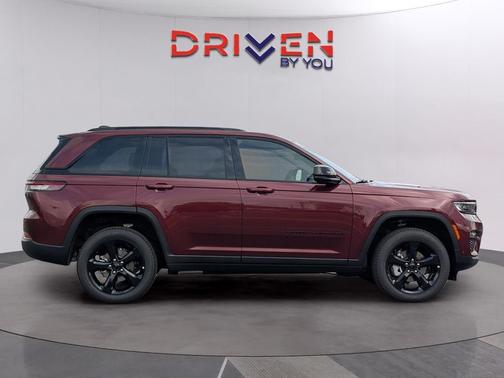 Velvet Red Pearlcoat 2025 Jeep Grand Cherokee Limited