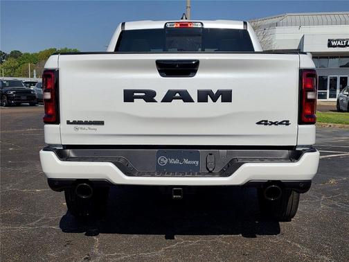 Ivory White Tri-Coat Pearlcoat 2026 RAM 1500 Laramie
