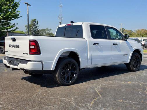 Ivory White Tri-Coat Pearlcoat 2026 RAM 1500 Laramie