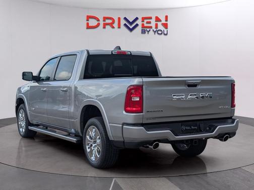 Billet Silver Metallic Clearcoat 2026 RAM 1500 Big Horn/Lone Star