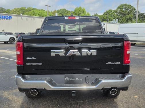 Diamond Black Crystal Pearlcoat 2026 RAM 1500 Big Horn/Lone Star