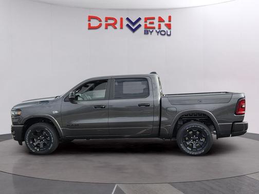 Granite Crystal Metallic Clearcoat 2026 RAM 1500 Big Horn/Lone Star