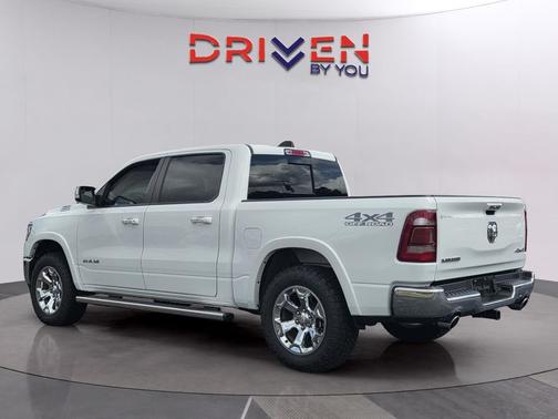 Bright White Clearcoat 2022 RAM 1500 Laramie