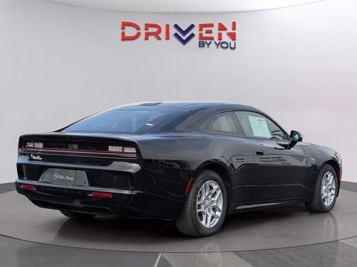 Diamond Black Crystal Pearlcoat 2025 Dodge Charger Daytona R/T