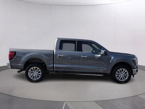 Carbonized Gray Metallic 2025 Ford F-150 Lariat