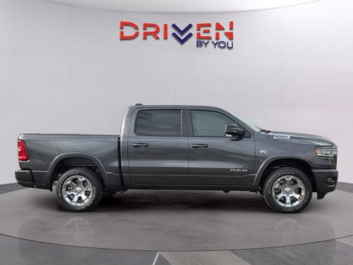 Granite Crystal Metallic Clearcoat 2026 RAM 1500 Big Horn/Lone Star