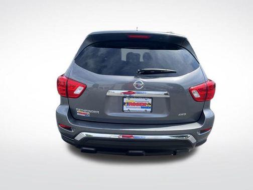 2017 Nissan Pathfinder S