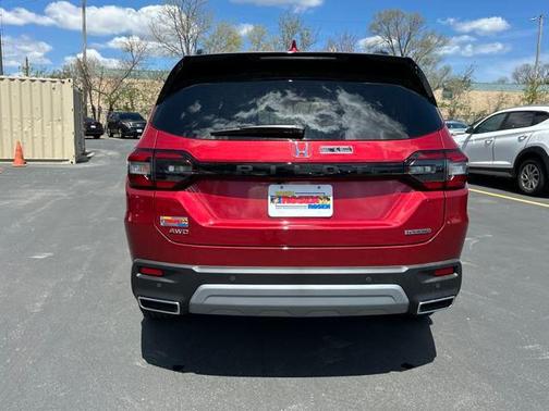 2025 Honda Pilot Touring 8-Passenger