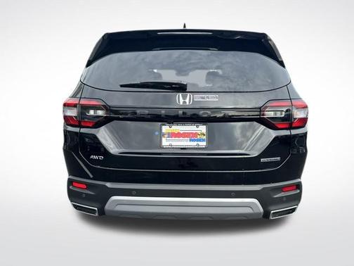 2025 Honda Pilot Touring 8-Passenger