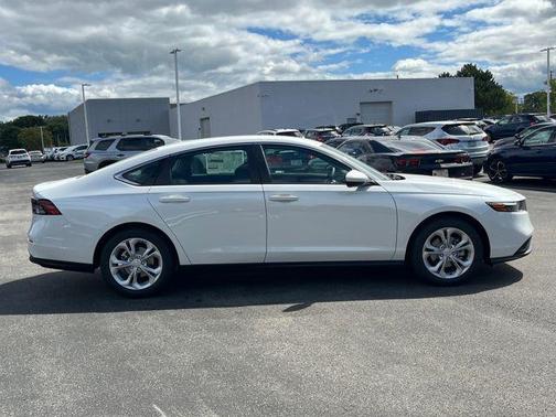 2025 Honda Accord LX 1.5T