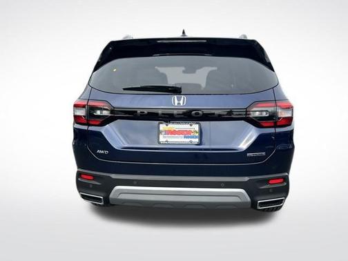 2025 Honda Pilot Touring 8-Passenger