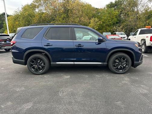 2025 Honda Pilot Touring 8-Passenger