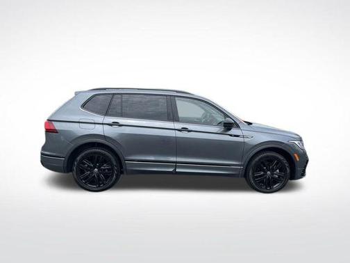 2022 Volkswagen Tiguan 2.0T SE R-Line Black 4MOTION
