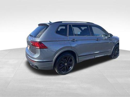 2022 Volkswagen Tiguan 2.0T SE R-Line Black 4MOTION