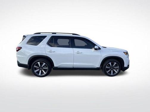 2023 Honda Pilot Touring 8-Passenger